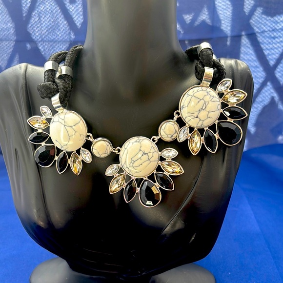 c. 1980s Crystal Onyx & Stone Chunky Pendant Silver-tone Corded Statement 18” - Picture 1 of 7